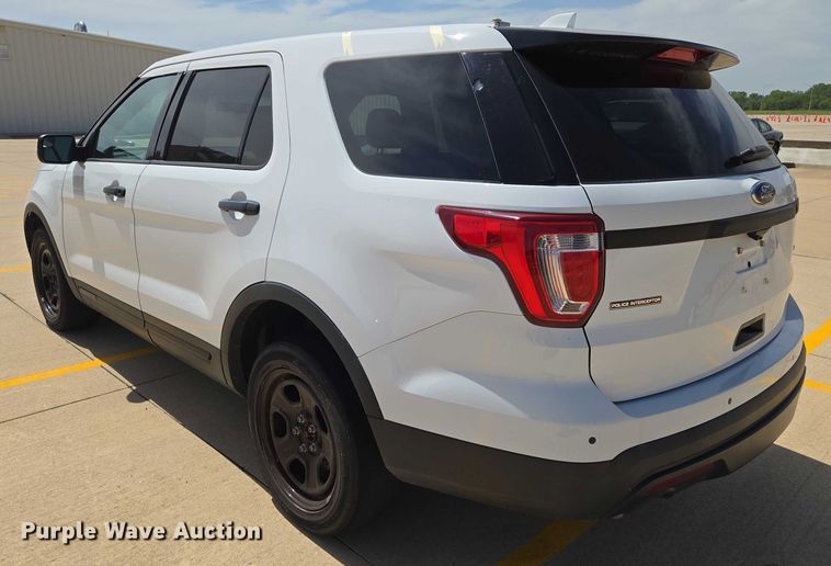 image for item EN8319 2017 Ford Explorer Police Interceptor SUV