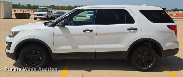 image for item EN8319 2017 Ford Explorer Police Interceptor SUV