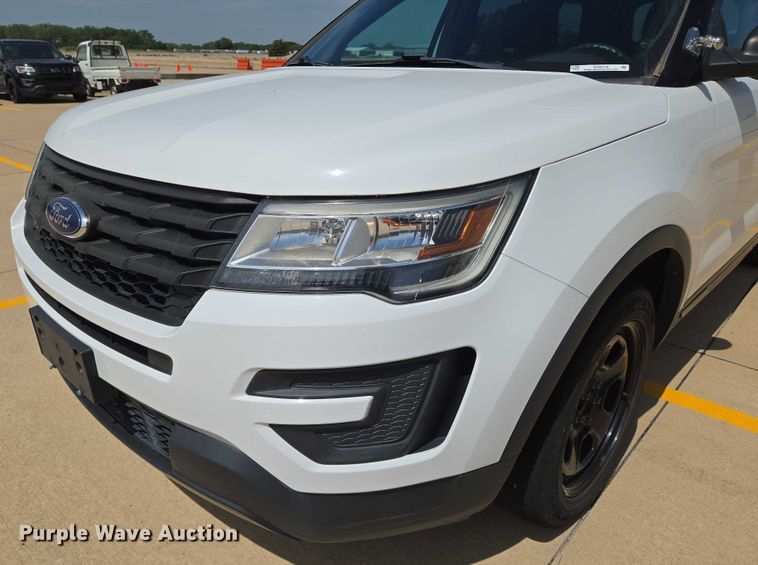image for item EN8319 2017 Ford Explorer Police Interceptor SUV