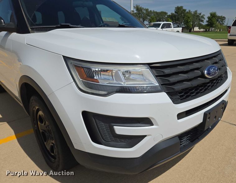 image for item EN8319 2017 Ford Explorer Police Interceptor SUV