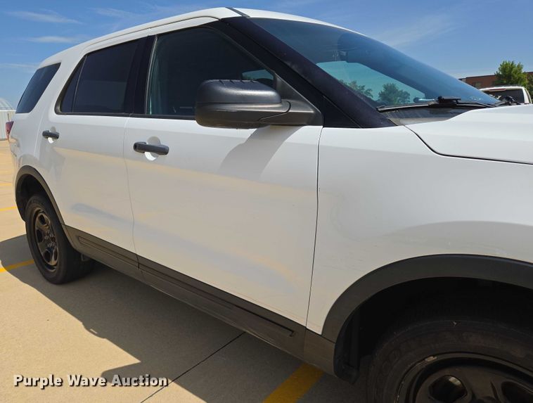 image for item EN8319 2017 Ford Explorer Police Interceptor SUV