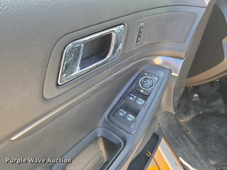 image for item EN8319 2017 Ford Explorer Police Interceptor SUV