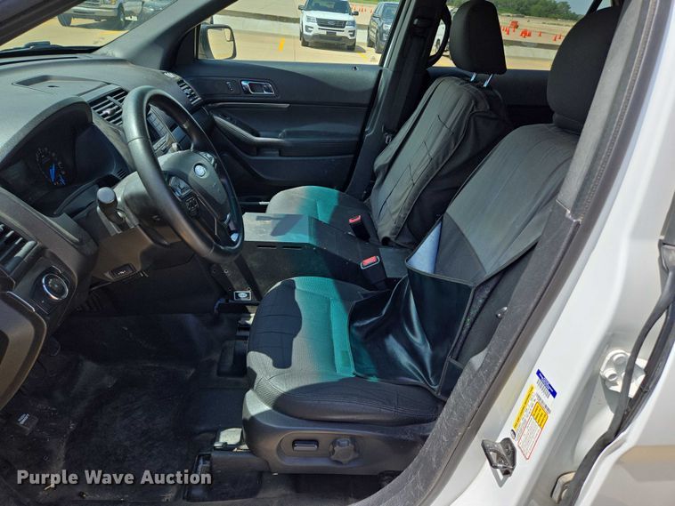 image for item EN8319 2017 Ford Explorer Police Interceptor SUV