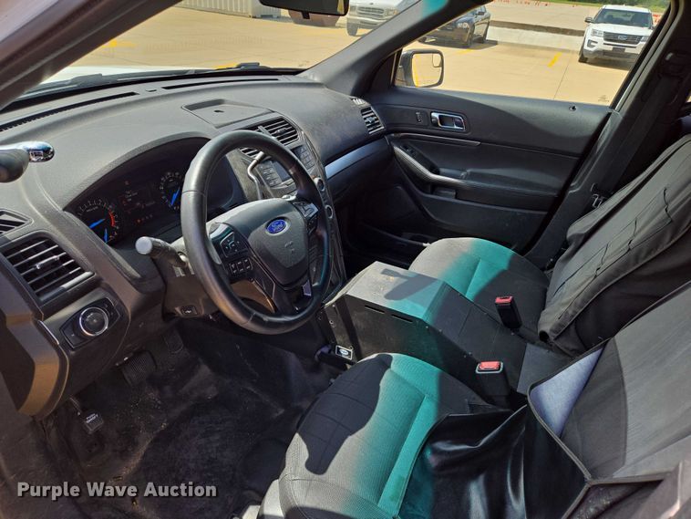 image for item EN8319 2017 Ford Explorer Police Interceptor SUV