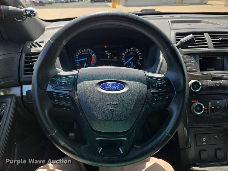 image for item EN8319 2017 Ford Explorer Police Interceptor SUV