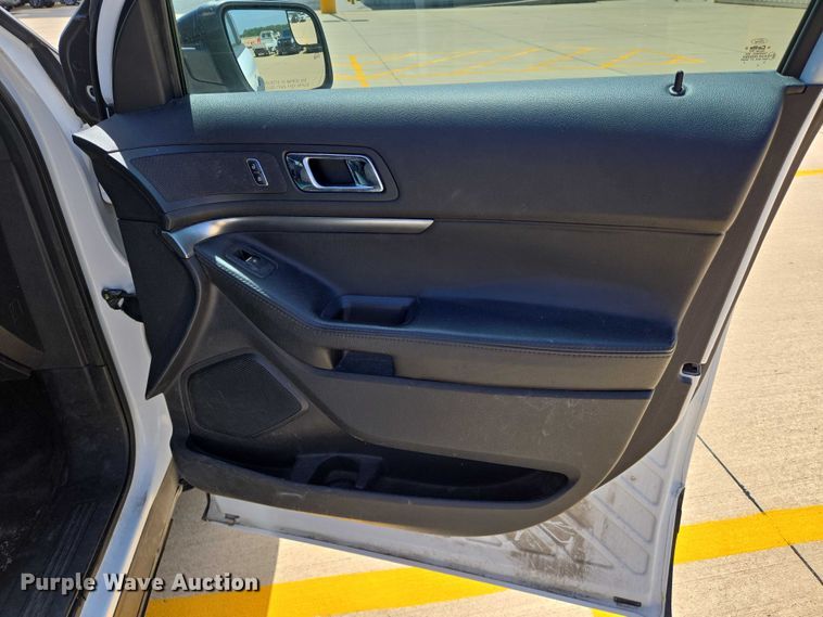 image for item EN8319 2017 Ford Explorer Police Interceptor SUV