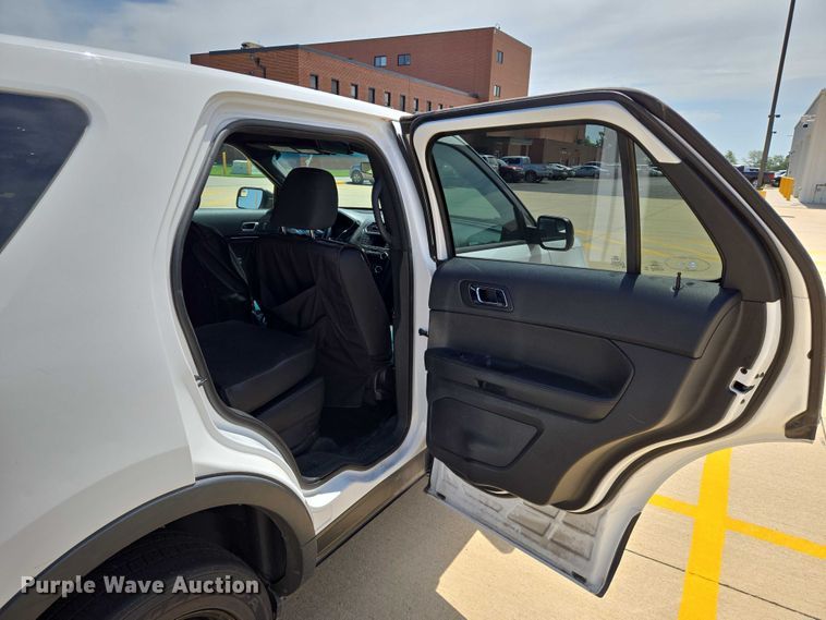 image for item EN8319 2017 Ford Explorer Police Interceptor SUV