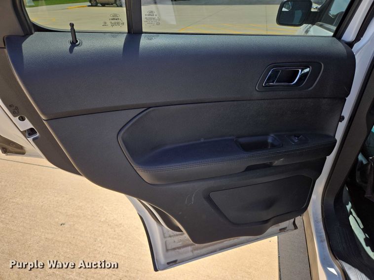 image for item EN8319 2017 Ford Explorer Police Interceptor SUV