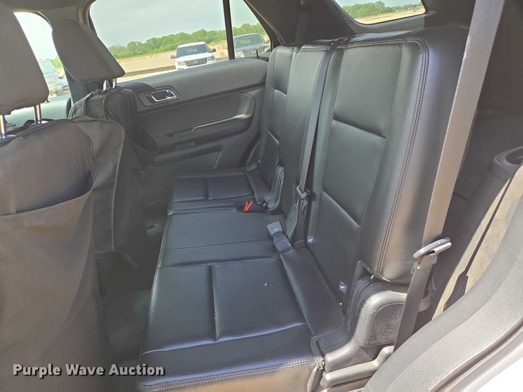 image for item EN8319 2017 Ford Explorer Police Interceptor SUV