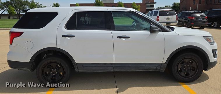 image for item EN8320 2017 Ford Explorer Police Interceptor SUV