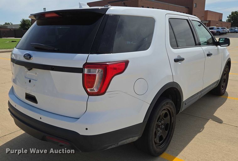 image for item EN8320 2017 Ford Explorer Police Interceptor SUV