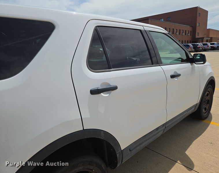 image for item EN8320 2017 Ford Explorer Police Interceptor SUV