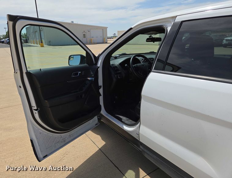 image for item EN8320 2017 Ford Explorer Police Interceptor SUV