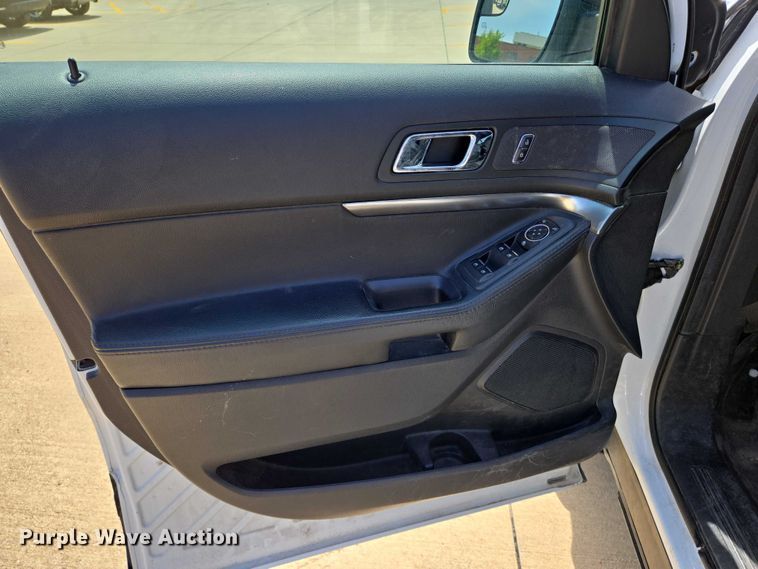 image for item EN8320 2017 Ford Explorer Police Interceptor SUV