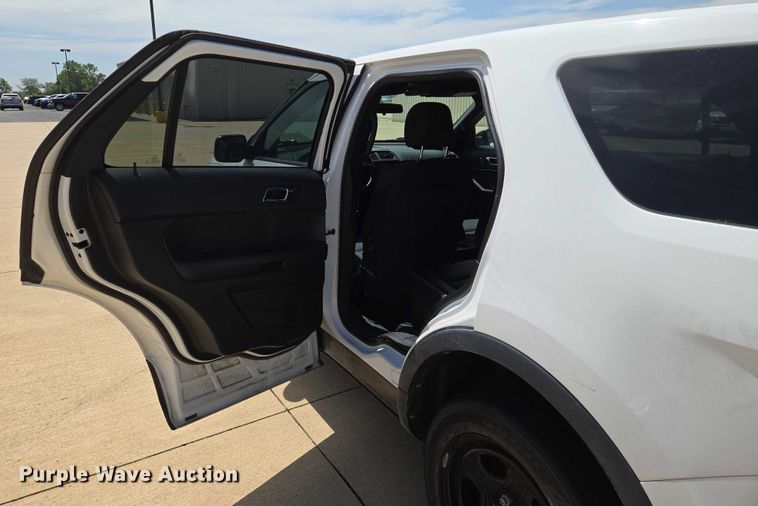 image for item EN8320 2017 Ford Explorer Police Interceptor SUV