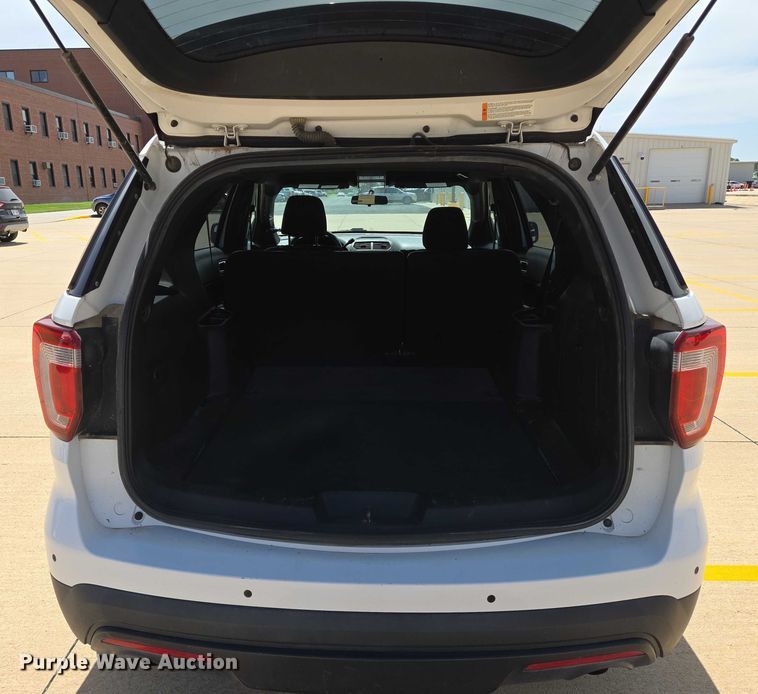 image for item EN8320 2017 Ford Explorer Police Interceptor SUV