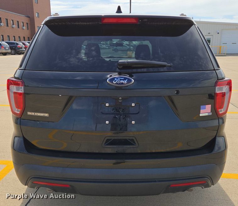 image for item EN8321 2017 Ford Explorer Police Interceptor SUV