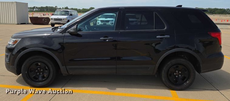 image for item EN8321 2017 Ford Explorer Police Interceptor SUV