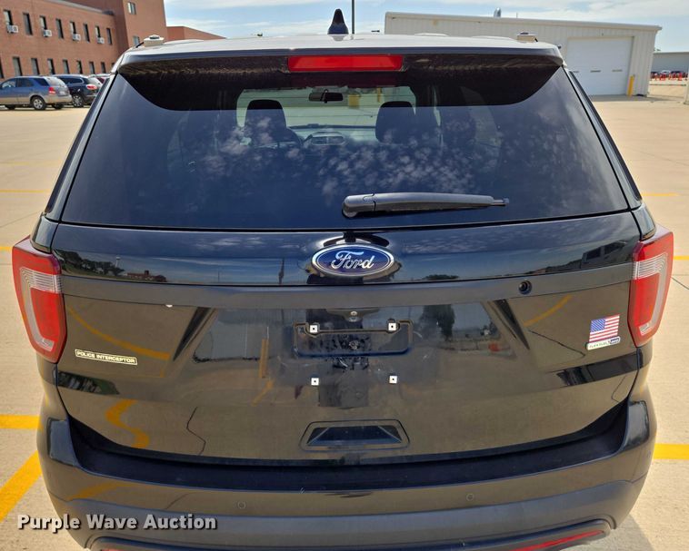 image for item EN8321 2017 Ford Explorer Police Interceptor SUV