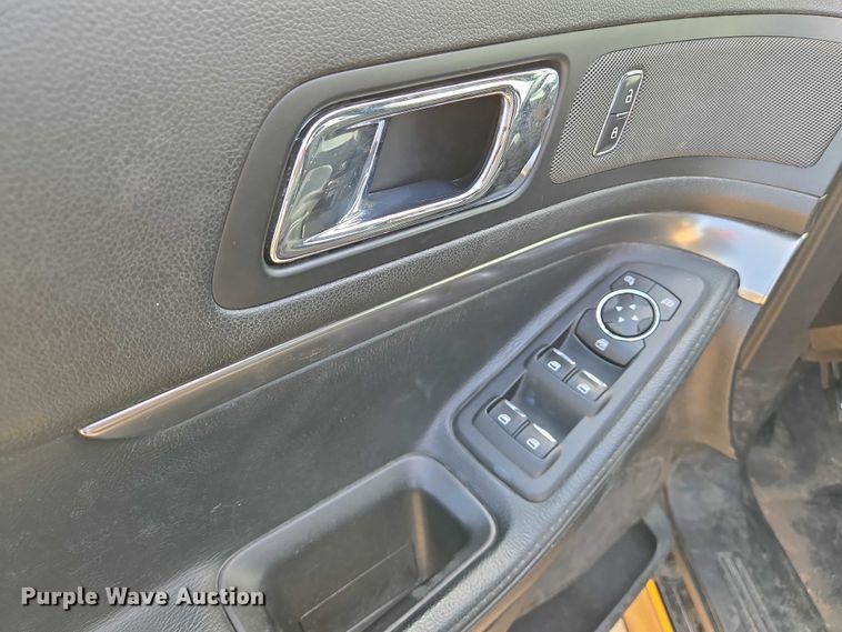 image for item EN8321 2017 Ford Explorer Police Interceptor SUV