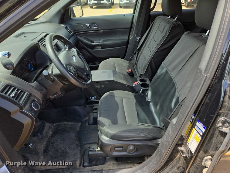 image for item EN8321 2017 Ford Explorer Police Interceptor SUV