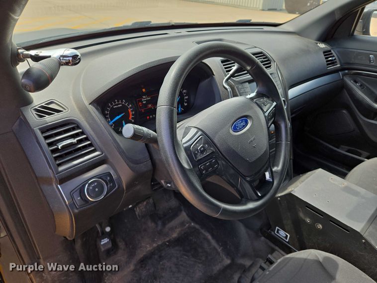 image for item EN8321 2017 Ford Explorer Police Interceptor SUV