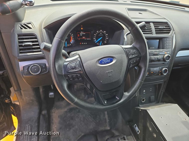 image for item EN8321 2017 Ford Explorer Police Interceptor SUV