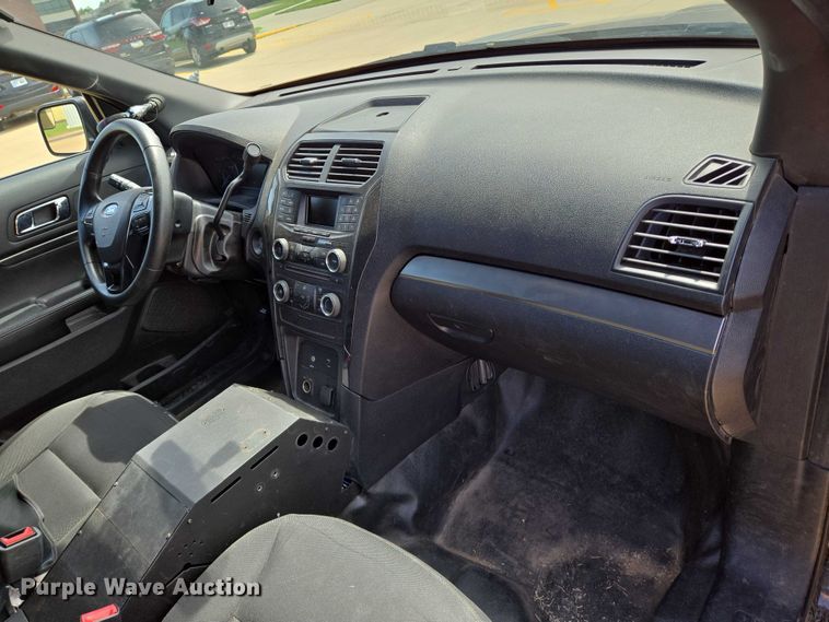 image for item EN8321 2017 Ford Explorer Police Interceptor SUV