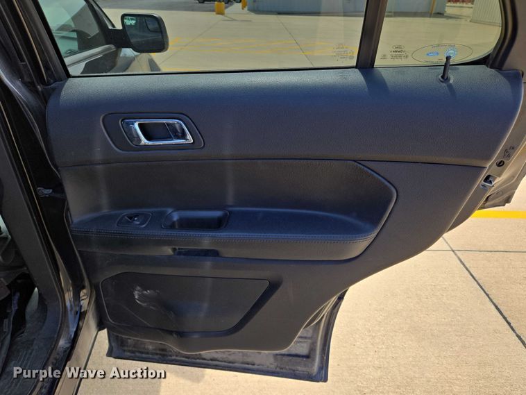 image for item EN8321 2017 Ford Explorer Police Interceptor SUV