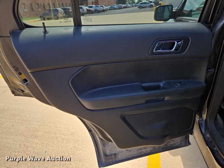 image for item EN8321 2017 Ford Explorer Police Interceptor SUV