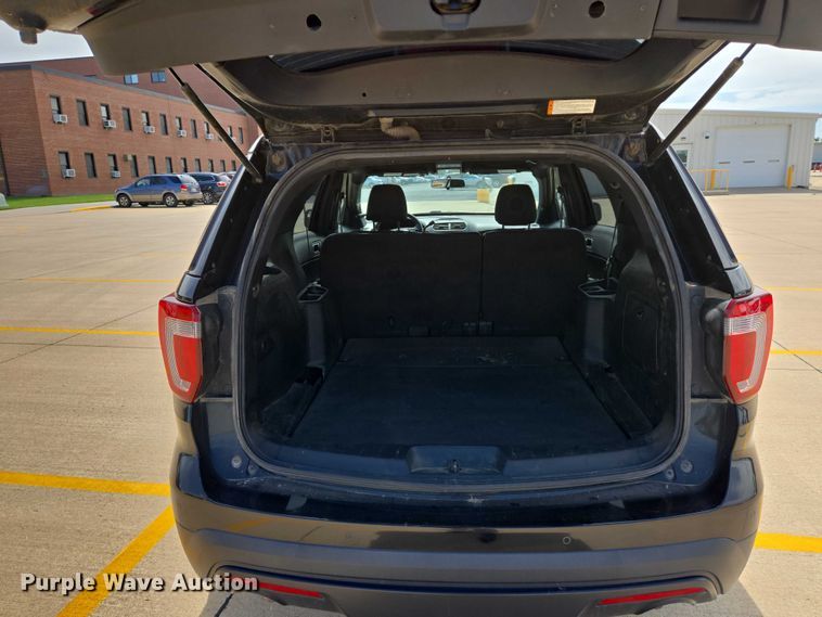 image for item EN8321 2017 Ford Explorer Police Interceptor SUV