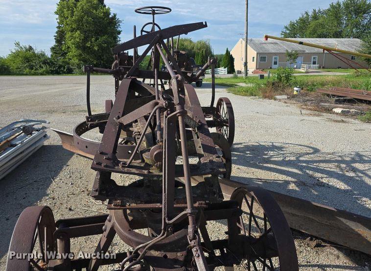 image for item EO1557 Adams Leaning Wheel Grader No 8 pull type grader