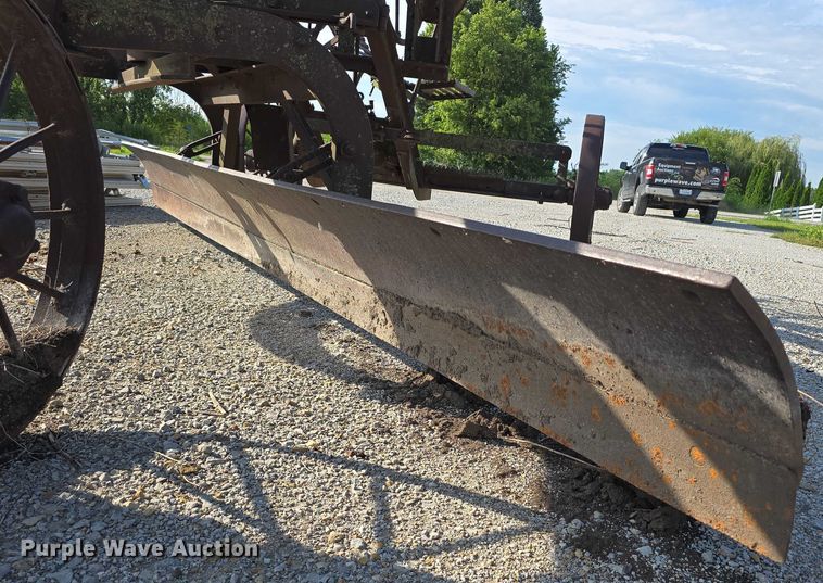 image for item EO1557 Adams Leaning Wheel Grader No 8 pull type grader