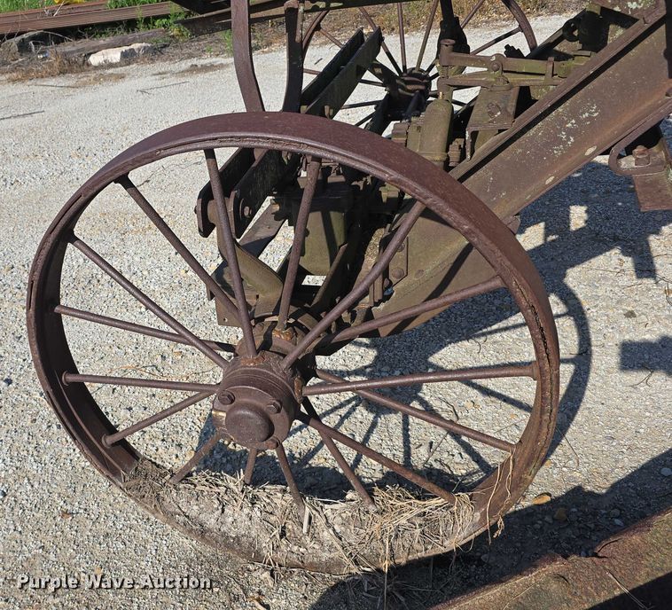 image for item EO1557 Adams Leaning Wheel Grader No 8 pull type grader