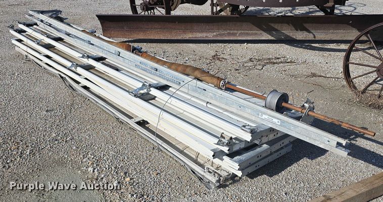 image for item EO1558 14' W garage door