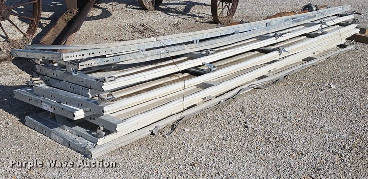 image for item EO1558 14' W garage door