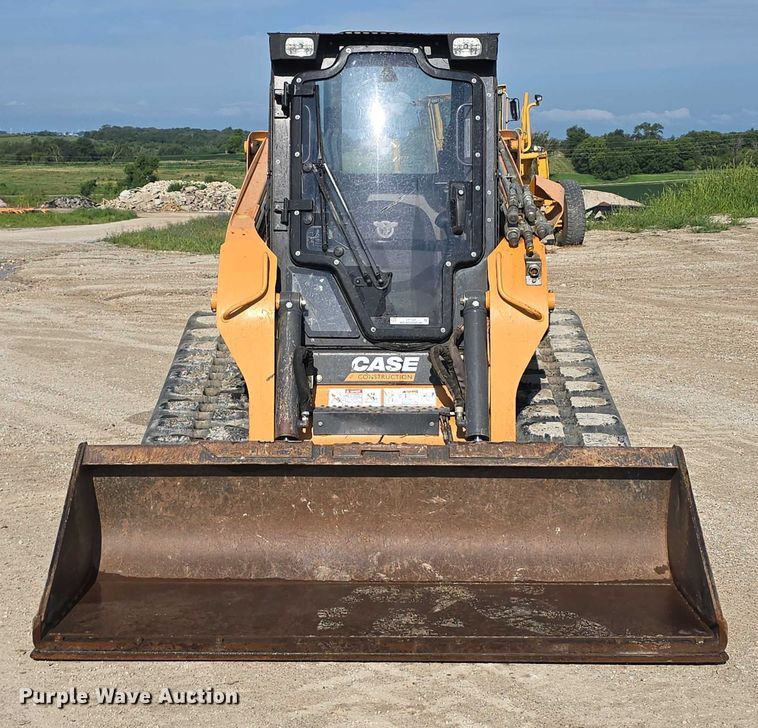 image for item EO1559 2019 Case TR340 tracked skid steer loader