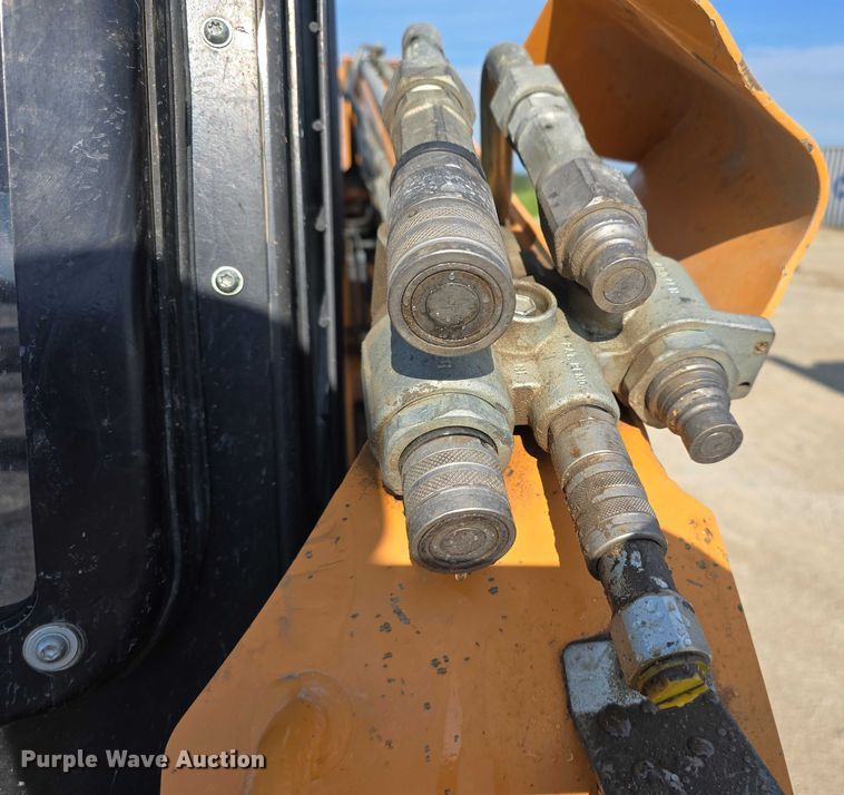 image for item EO1559 2019 Case TR340 tracked skid steer loader