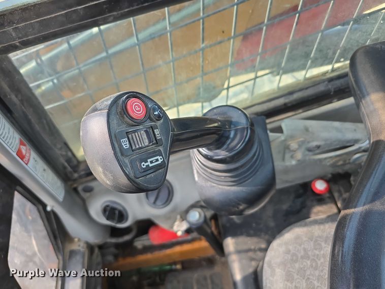 image for item EO1559 2019 Case TR340 tracked skid steer loader