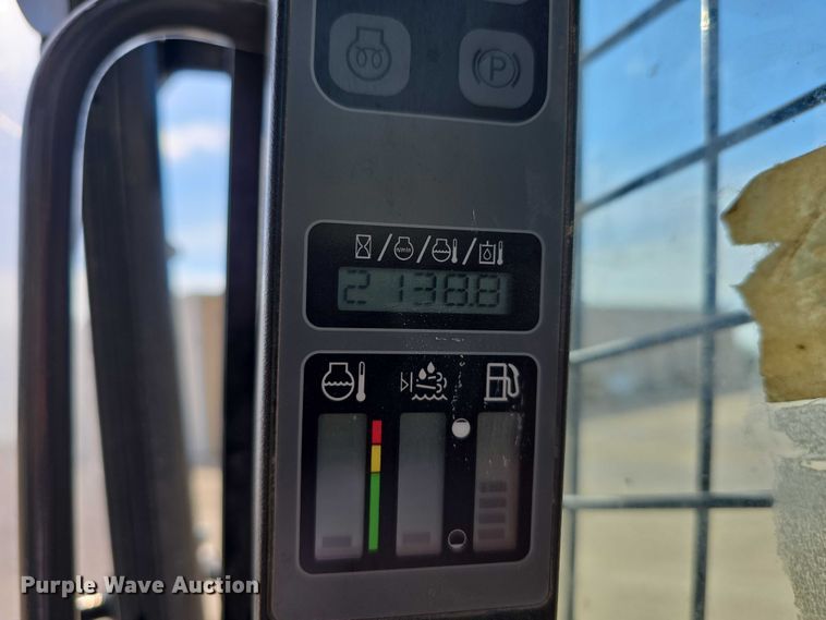 image for item EO1559 2019 Case TR340 tracked skid steer loader