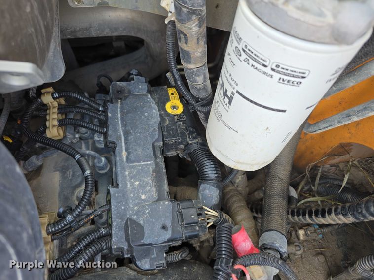 image for item EO1559 2019 Case TR340 tracked skid steer loader