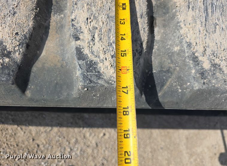 image for item EO1559 2019 Case TR340 tracked skid steer loader