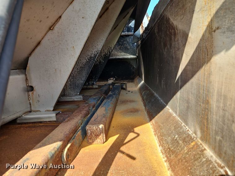 image for item EO4634 2013 International WorkStar 7400 dump truck