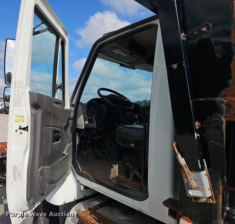 image for item EO4634 2013 International WorkStar 7400 dump truck