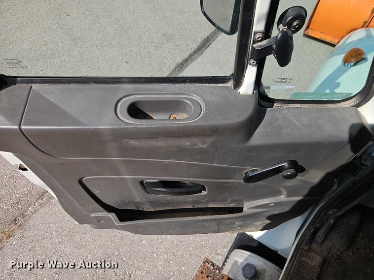 image for item EO4634 2013 International WorkStar 7400 dump truck