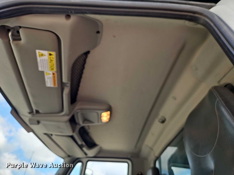 image for item EO4634 2013 International WorkStar 7400 dump truck