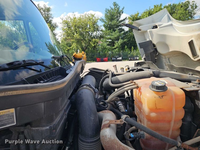 image for item EO4634 2013 International WorkStar 7400 dump truck