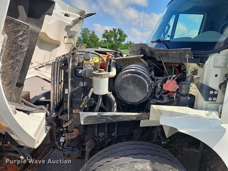 image for item EO4634 2013 International WorkStar 7400 dump truck