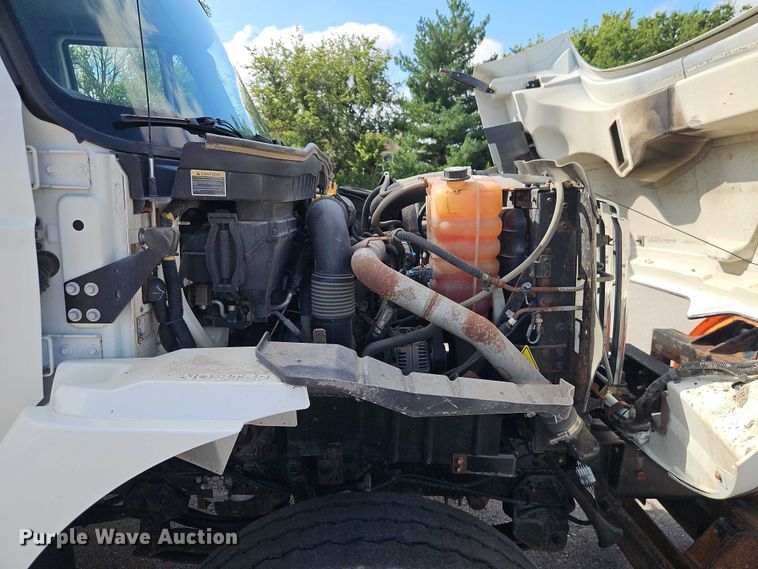 image for item EO4634 2013 International WorkStar 7400 dump truck