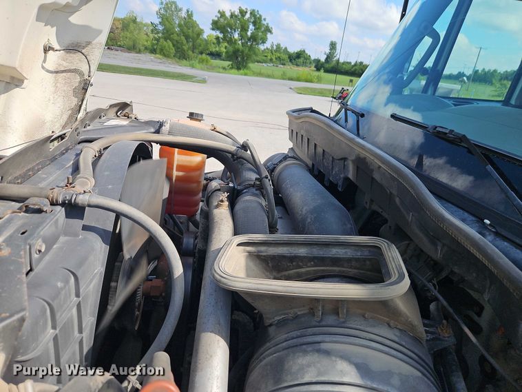 image for item EO4634 2013 International WorkStar 7400 dump truck